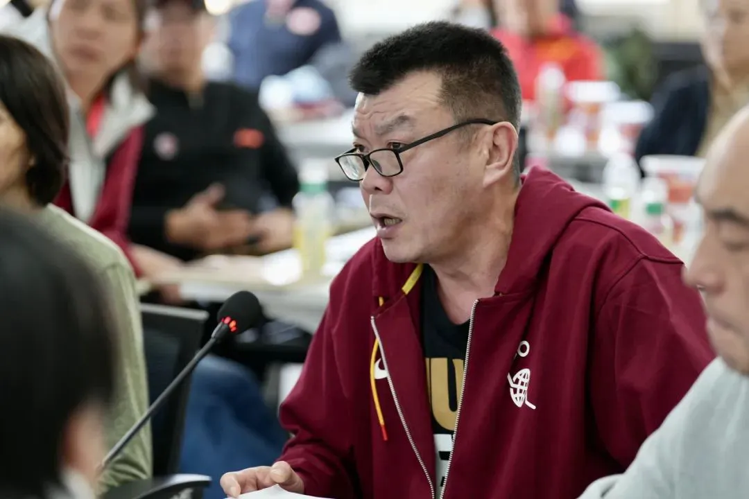 大学生篮球社团如何引入智能情感技术_0